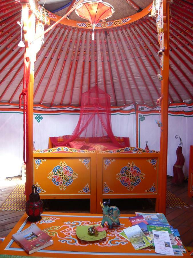 Au Soleil Mongol Sorède Exterior foto